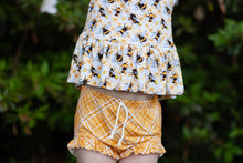 Load image into Gallery viewer, Permanent Preorder - Spring - Bees Plaid